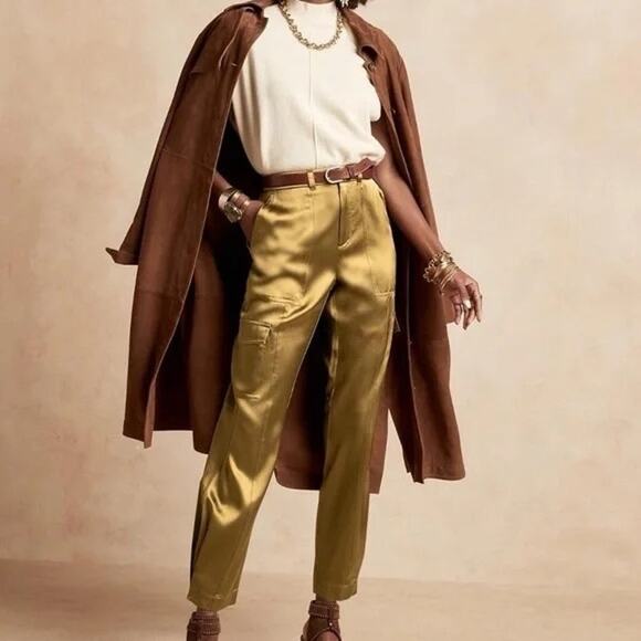 Banana Republic Women's Allure 100% Silk Cargo Pants Dark Chartreuse Size 0 - Picture 1 of 12